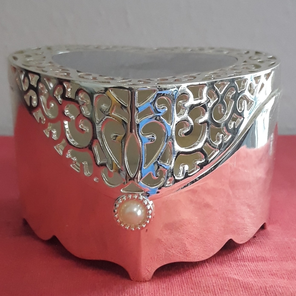 ❤❤❤ THINGS REMEMBERED JEWELRY BOX FOR SARAH